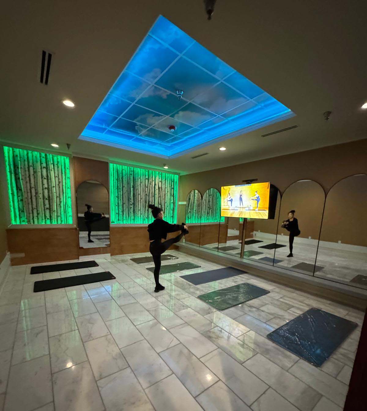mia yoga 8